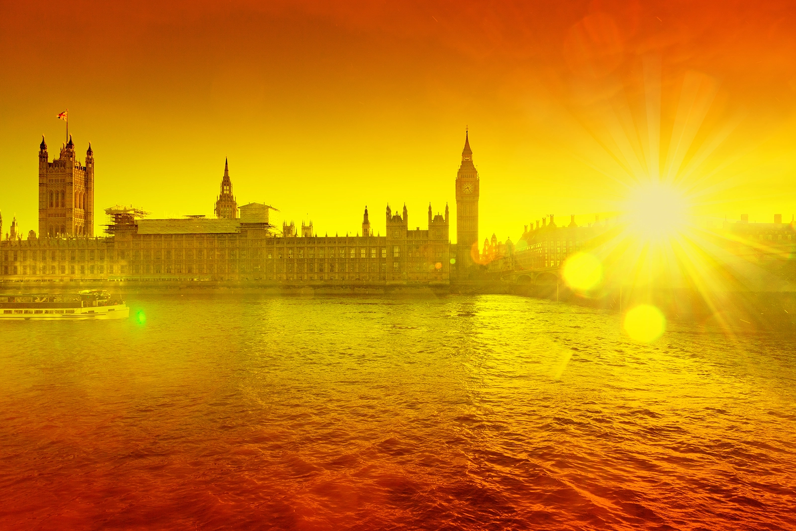Hot Summer Sun Creates a Golden Heat Shimmer Over London as Peanut Productions Puts In-House Travel Technology to the Test During Live UK Heatwave Disruption